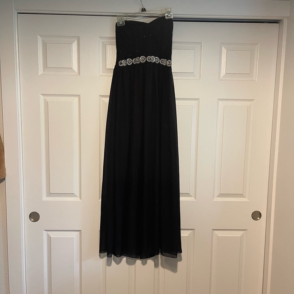 Elegant Black Evening Gown